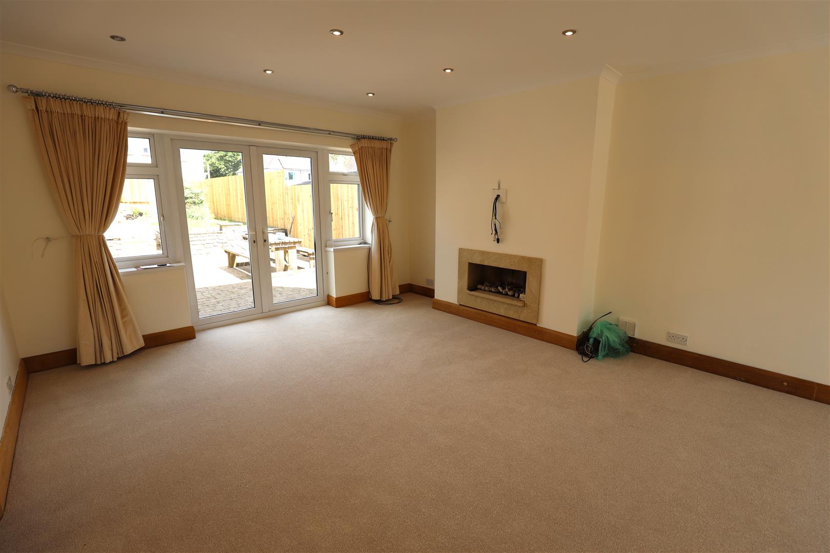 34 Le Sor Hill, Petereston Super Ely, Vale of Glamorgan CF5 6LW